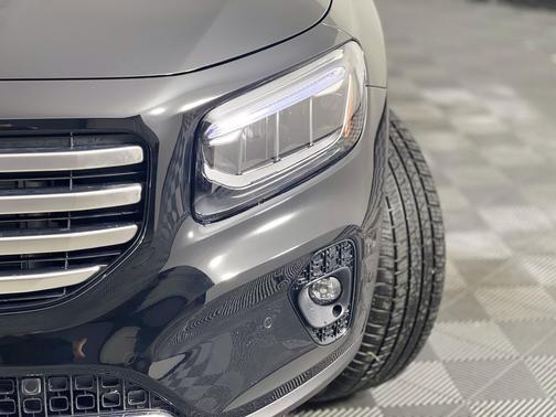 2025 Mercedes-Benz GLB 250 4MATIC