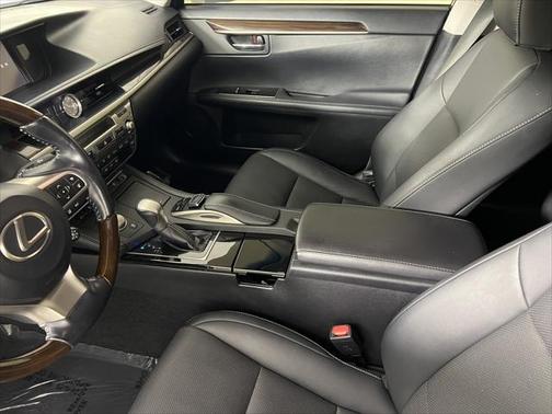 2016 Lexus ES 350 Base