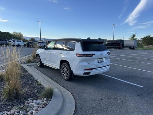 2021 Jeep Grand Cherokee L Summit Reserve