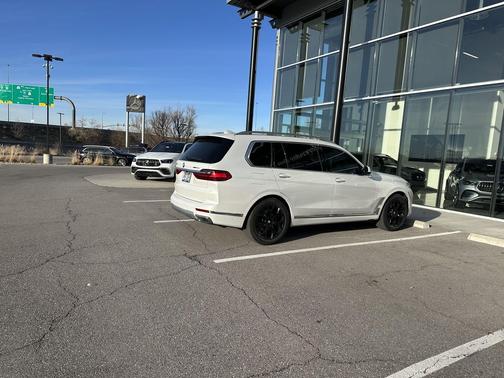 2020 BMW X7 xDrive40i