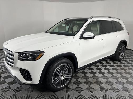 Polar White 2026 Mercedes-Benz GLS 450 4MATIC