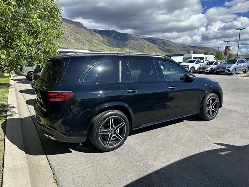 Black 2024 Mercedes-Benz GLS 450 4MATIC