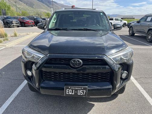 Midnight Black Metallic 2017 Toyota 4Runner SR5