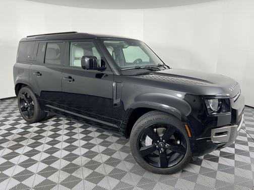 2023 Land Rover Defender 110 SE