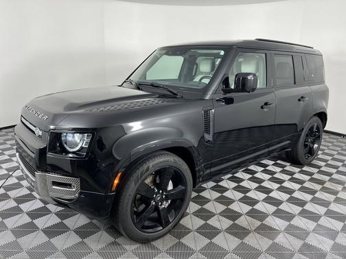 2023 Land Rover Defender 110 SE