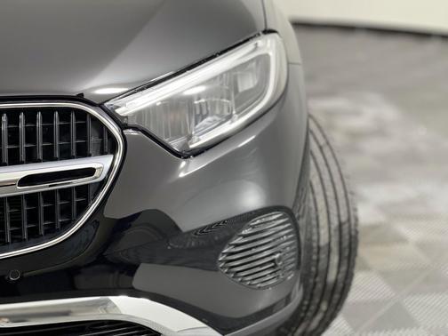 2025 Mercedes-Benz GLC 350e Base