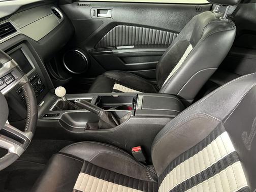 2011 Ford Shelby GT500 Base