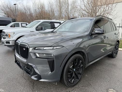 2023 BMW X7 M60i