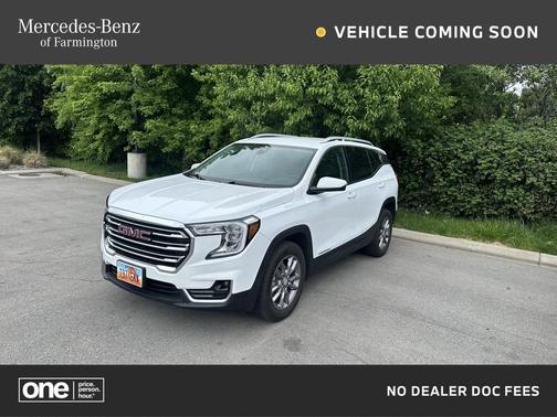 Summit White 2023 GMC Terrain SLT