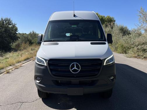 2025 Mercedes-Benz Sprinter 2500 High Roof