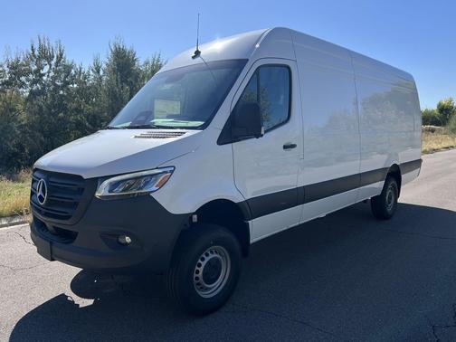 2025 Mercedes-Benz Sprinter 2500 High Roof