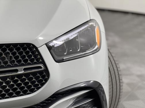 MANUFAKTUR Alpine Grey 2026 Mercedes-Benz GLE 450 4MATIC