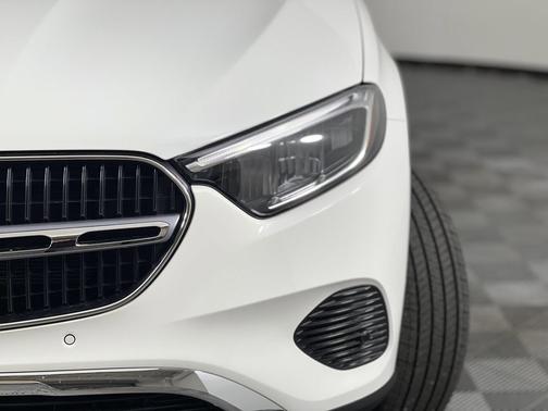 2026 Mercedes-Benz GLC 350e Base