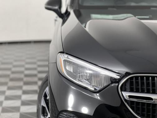 2026 Mercedes-Benz GLC 350e Base