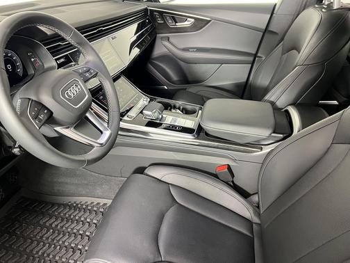 Mythos Black Metallic 2025 Audi Q8 55 Prestige