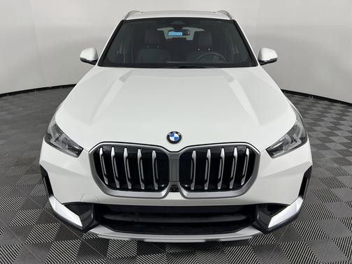 Alpine White 2025 BMW X1 xDrive28i