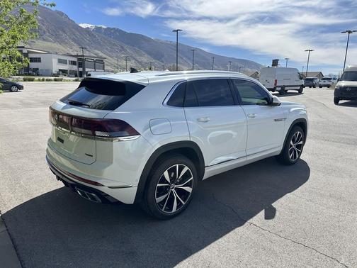 2024 Volkswagen Atlas Cross Sport 2.0T SEL Premium