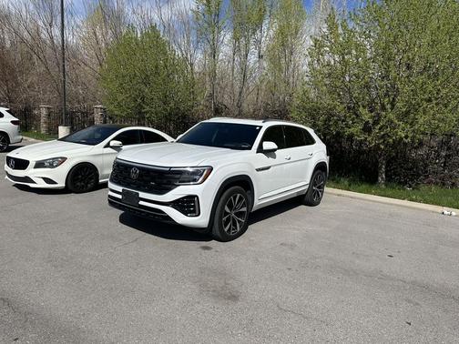2024 Volkswagen Atlas Cross Sport 2.0T SEL Premium