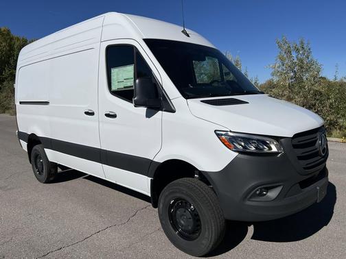 2025 Mercedes-Benz Sprinter 2500 Standard Roof