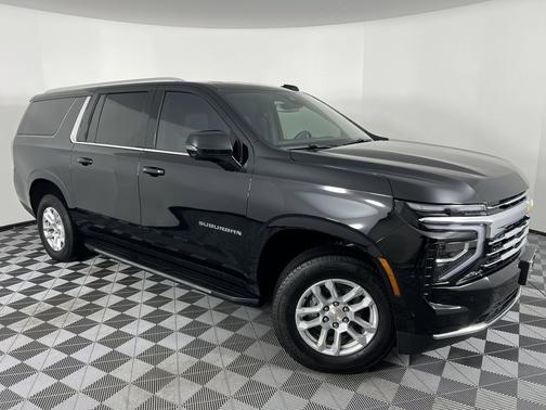 2025 Chevrolet Suburban LT
