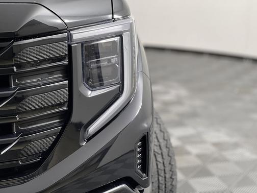 Onyx Black 2022 GMC Sierra 1500 Elevation