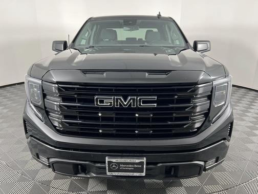 Onyx Black 2022 GMC Sierra 1500 Elevation