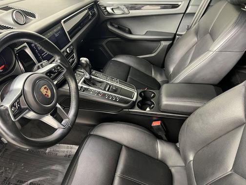 2020 Porsche Macan S