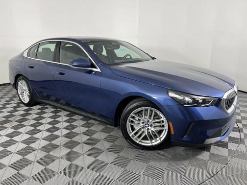 Phytonic Blue Metallic 2025 BMW 530 xDrive