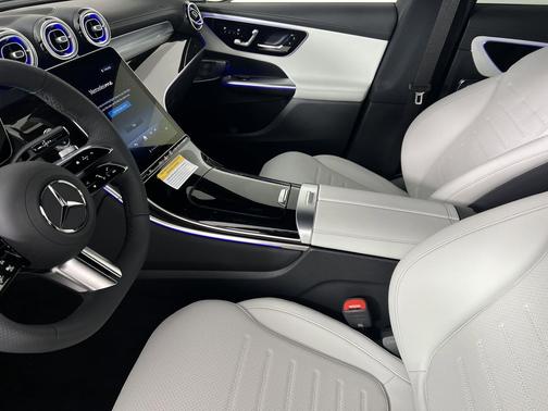2026 Mercedes-Benz GLC 300 4MATIC