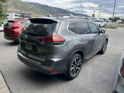2020 Nissan Rogue SL