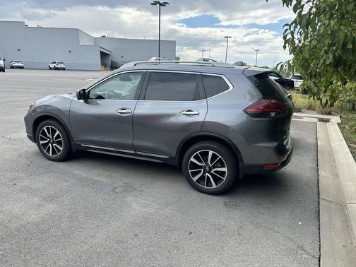 2020 Nissan Rogue SL