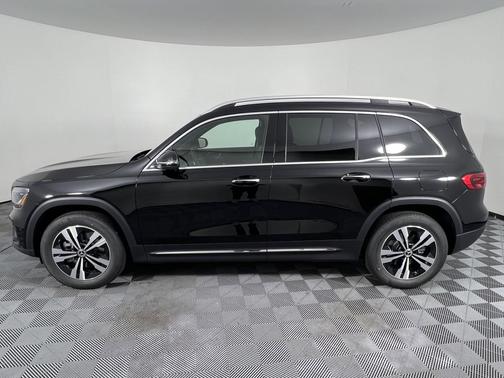 2025 Mercedes-Benz GLB 250 4MATIC