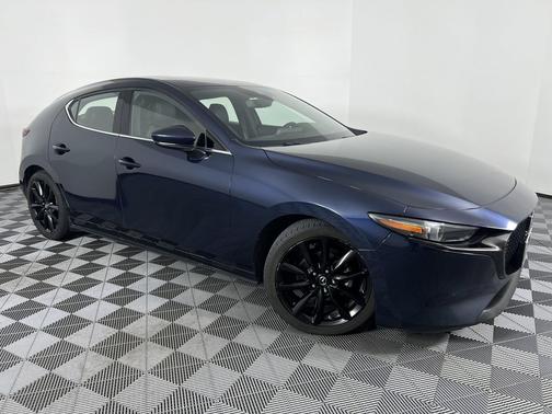 2019 Mazda Mazda3 FWD w/Premium Package