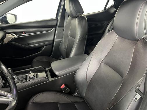 2019 Mazda Mazda3 FWD w/Premium Package