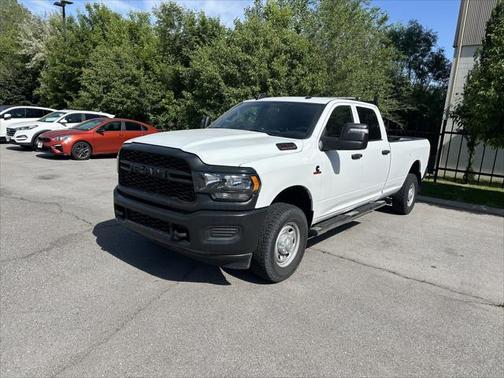 2023 RAM 2500 Tradesman Crew Cab 4x4 8' Box