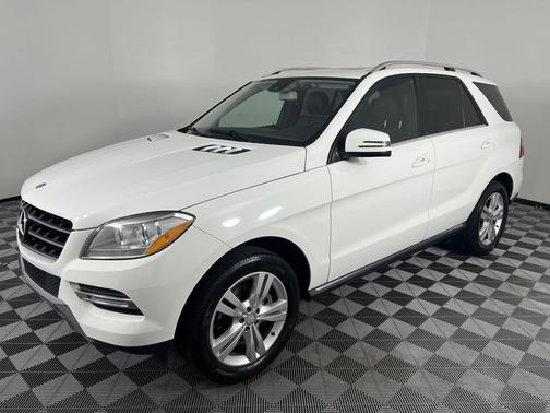 White 2015 Mercedes-Benz M-Class 4MATIC
