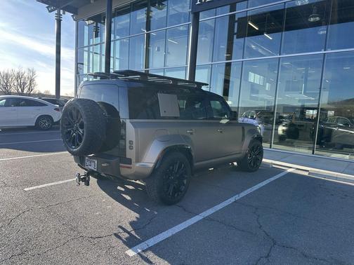 2026 Land Rover Defender P635 OCTA