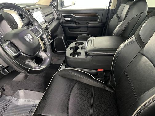 2022 RAM 2500 Laramie Crew Cab 4x4 6'4' Box