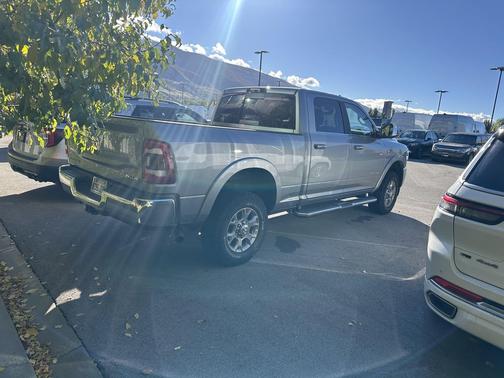 2022 RAM 2500 Laramie Crew Cab 4x4 6'4' Box