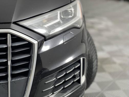2020 Audi Q7 55 Premium Plus