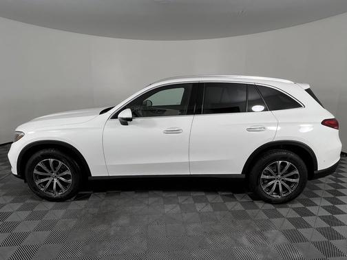 2026 Mercedes-Benz GLC 300 4MATIC
