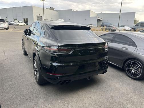2022 Porsche Cayenne Platinum Edition