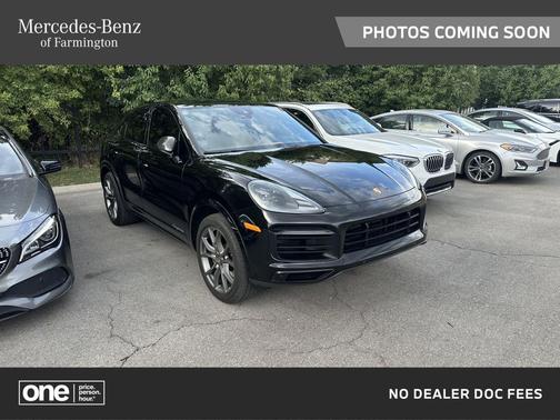 2022 Porsche Cayenne Platinum Edition
