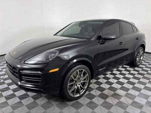 2022 Porsche Cayenne Platinum Edition