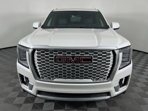 White Frost Tricoat 2021 GMC Yukon Denali