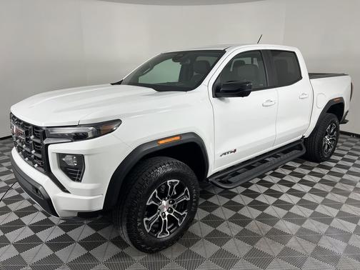 2024 GMC Canyon AT4