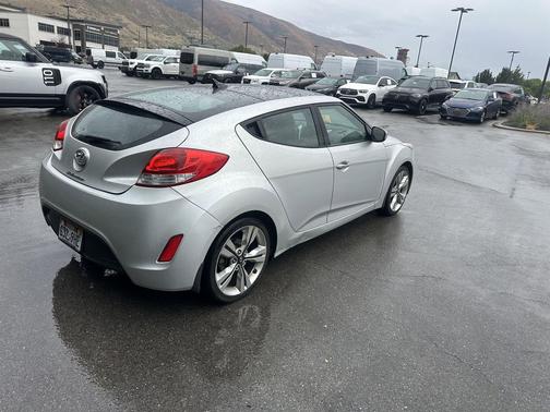 2014 Hyundai Veloster Base