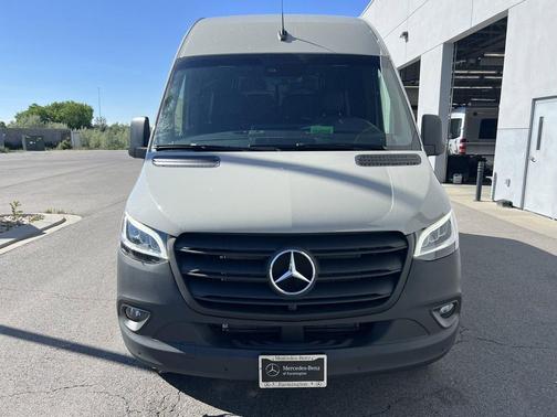 2024 Mercedes-Benz Sprinter 2500 Standard Roof