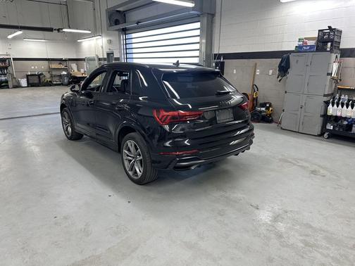2022 Audi Q3 45 S line Premium Plus