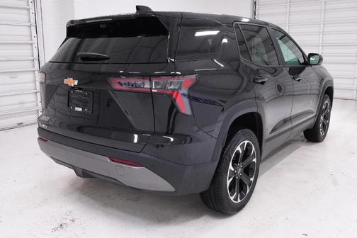 Mosaic Black Metallic 2026 Chevrolet Equinox LT